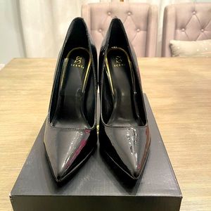 Scene by Shoedazzle Black sz11